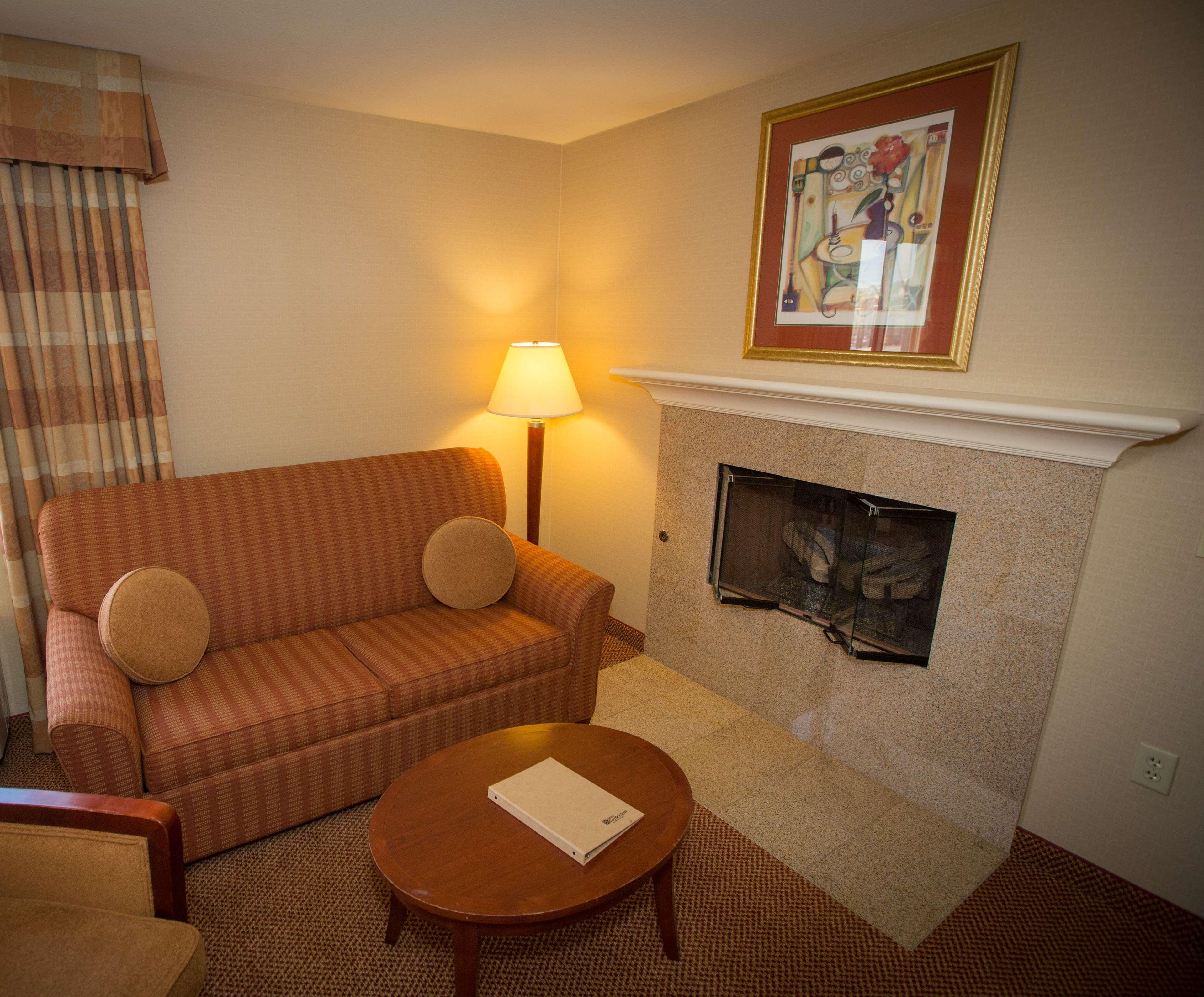 Hilton Garden Inn Montebello / Los Angeles Exterior photo